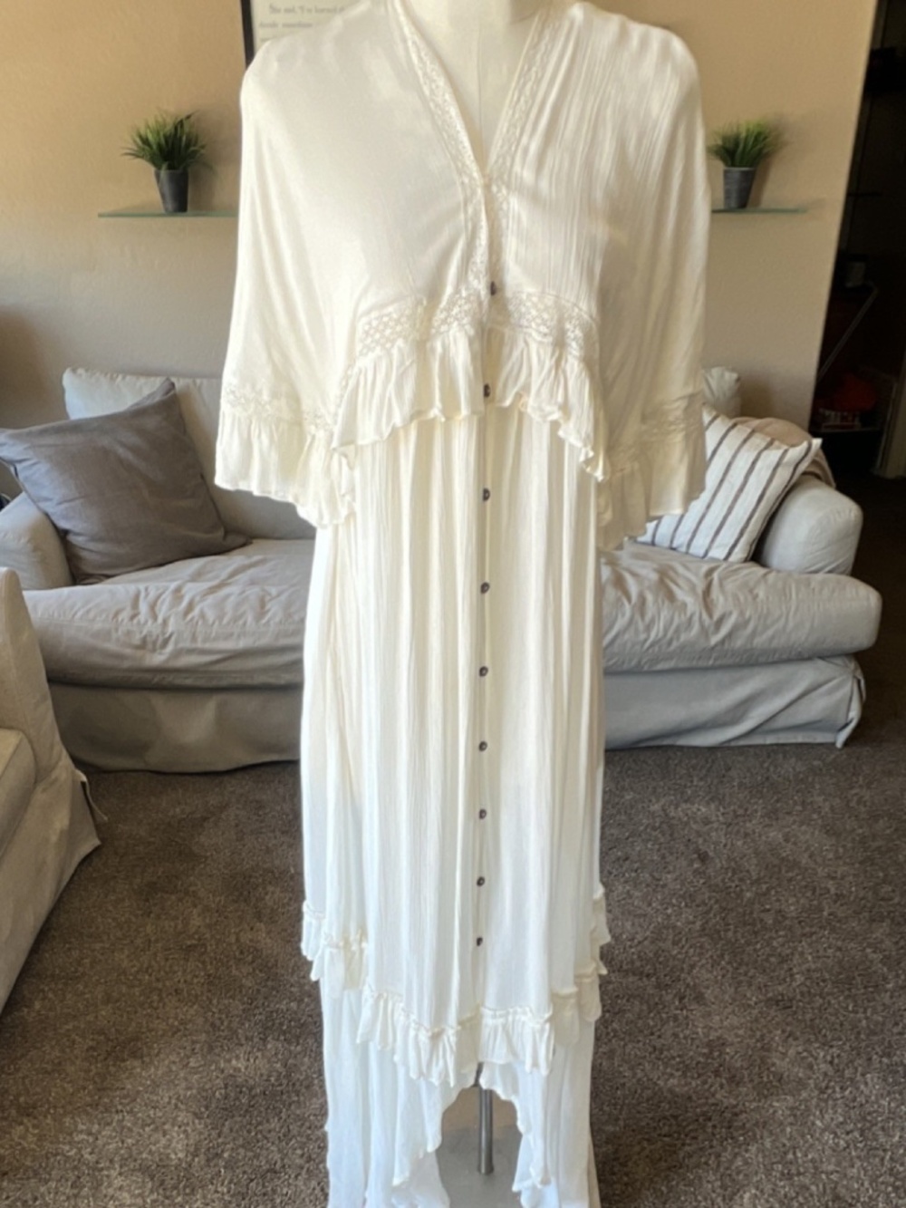 Free People White Lace Ruffle Button Maxi Dress V-Neck Cape Sleeve Size XS - Picture 10 of 10